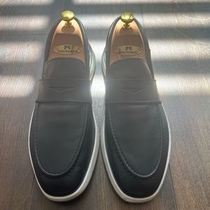 Wolf & Shepherd loafers